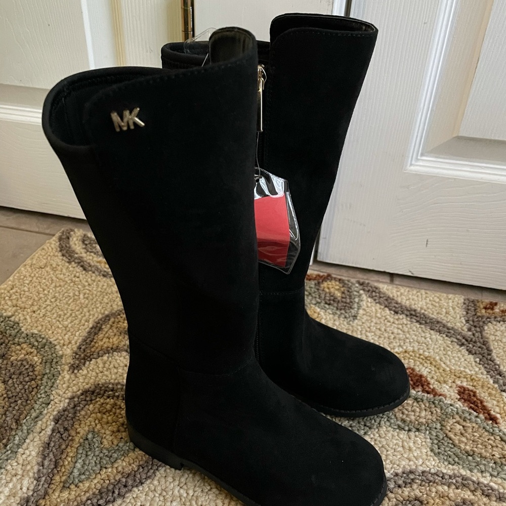 Girls boots